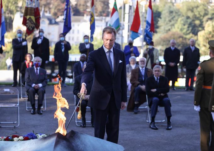 Le Grand-Duc ranime la flamme du souvenir