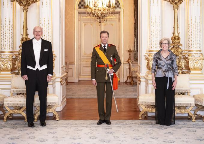 S.A.R. le Grand-Duc et S.E.M. Thomas Mark BARRETT