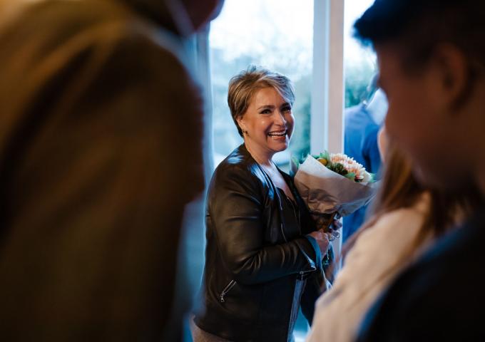 Portrait de la Grande-Duchesse avec un bouquet de fleurs