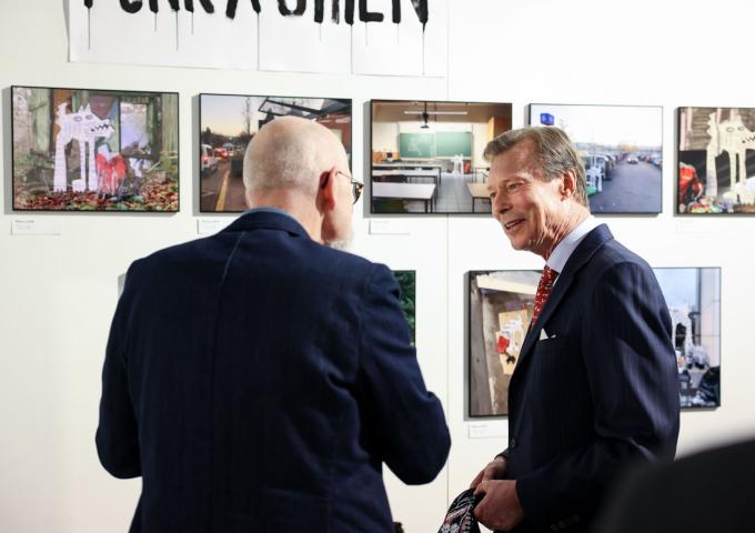 Le Grand-Duc en plein échange sur l'exposition du CAL