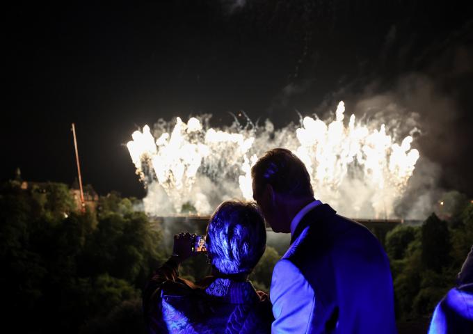 Le Couple grand-ducal admire le feu d'artifice