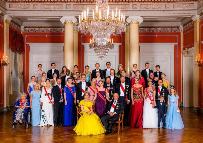 photo de famille à l'occasion du 18e anniversaire de la Princesse Ingrid Alexandra