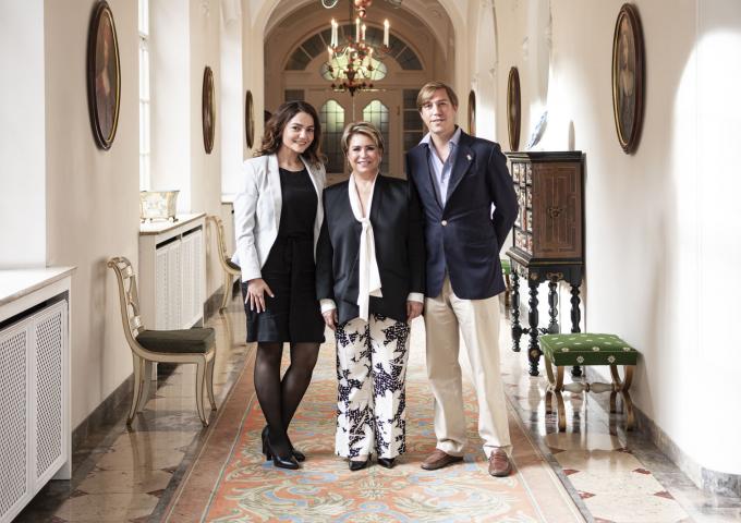 Photo souvenir dans le couloir du château de Berg