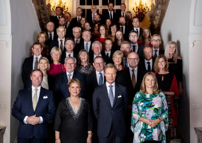 Photo souvenir dans les escaliers du Château de Berg