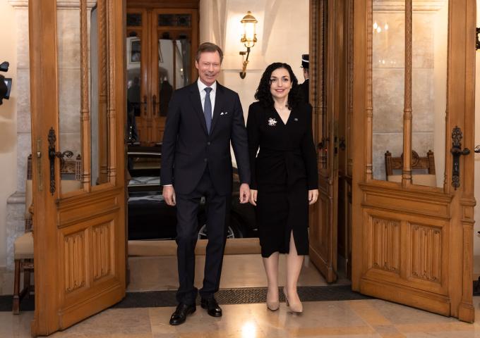 Entretien avec S.E. Mme Vjosa Osmani-Sadriu, Présidente de la République du Kosovo