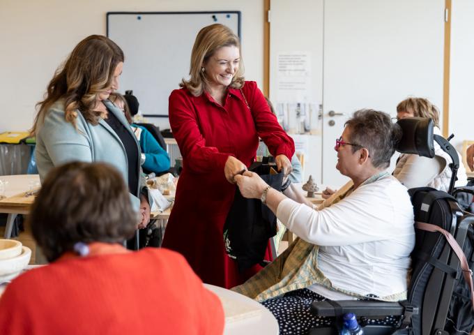 Visite du "MS-Day Center" pour personnes atteintes de sclérose en plaques (SEP)