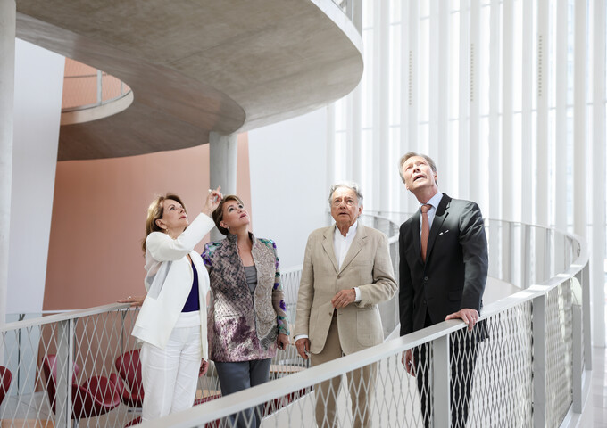 Présentation du projet d’extension de la Philharmonie en présence de M. et Mme de Portzamparc
