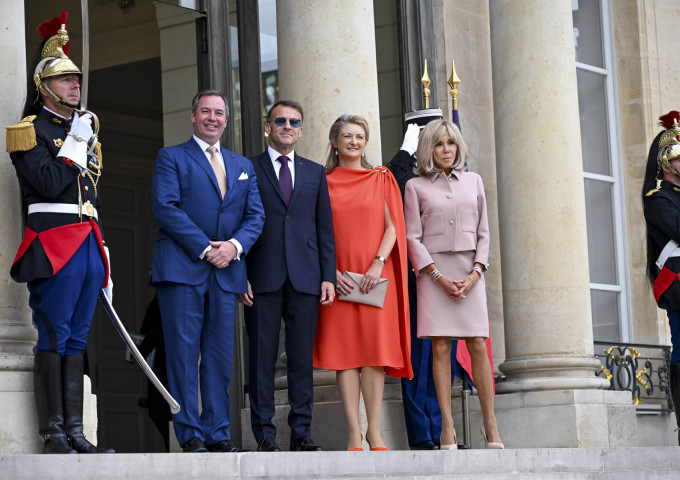Visite de courtoisie à Paris